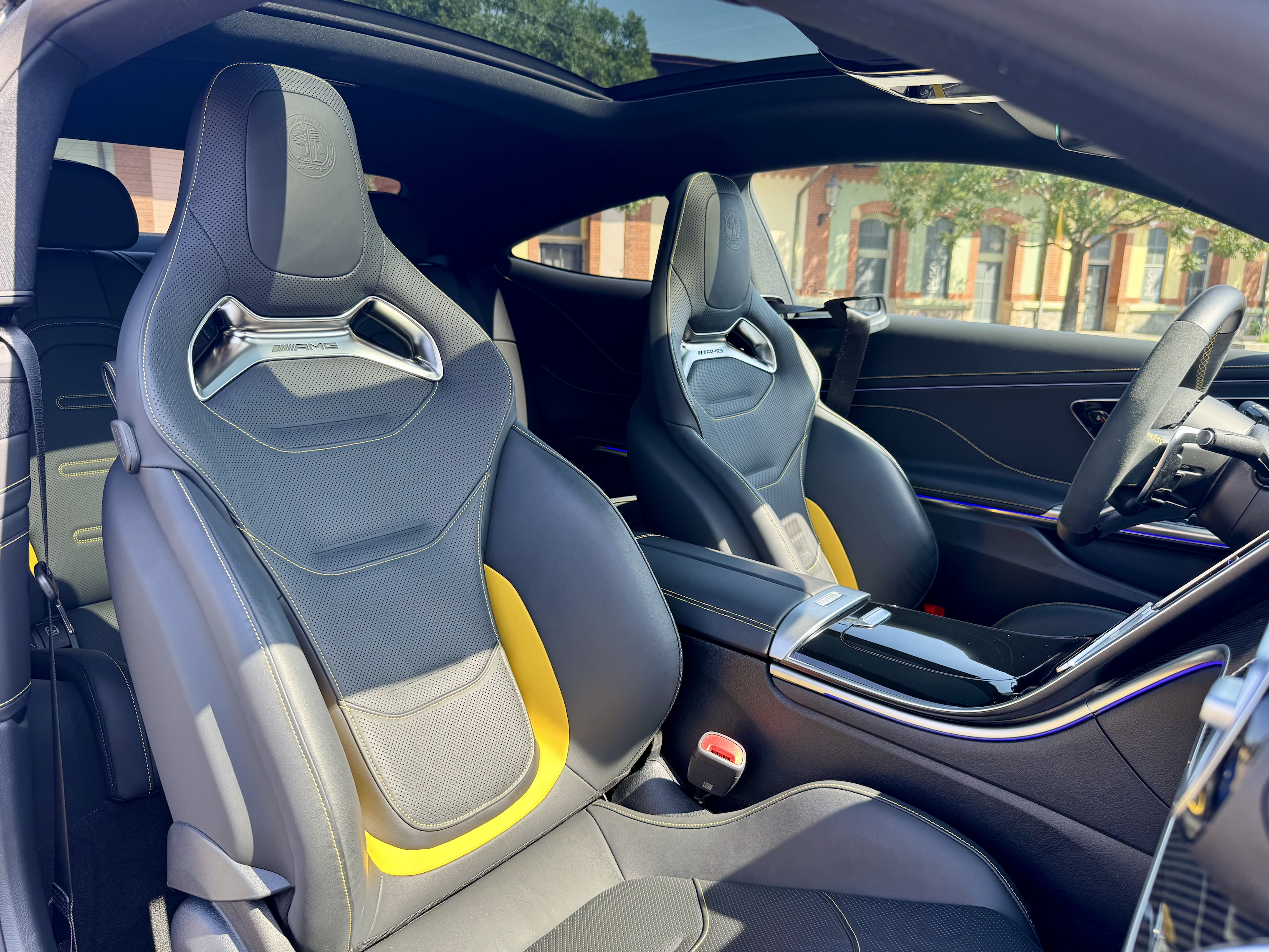 MERCEDES CLE COUPÉ 53 AMG 4MATIC | SKLADEM | ČESKÉ PŘEDVÁDĚCÍ AUTO | benzínové sportovní kupé | modrá matná magno spectral | černá kůže | AMG Performance High skořepinové sedačky | maximální výbava | nákup online | AUTOiBUY.com